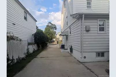 81 Cochran Place, Valley Stream, NY 11581 - Photo 11