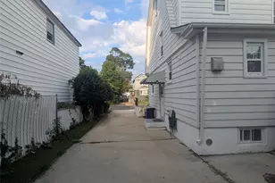 81 Cochran Pl, Valley Stream, NY 11581 - Photo 11