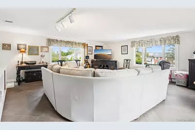 312 Great River Road, Great River, NY 11739 - Photo 7