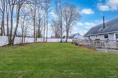 11 Dianne Avenue, Centereach, NY 11720 - Photo 27