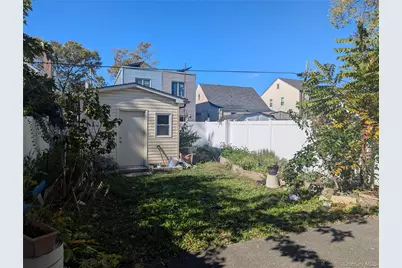 115-100 Springfield Boulevard, Cambria Heights, NY 11411 - Photo 27