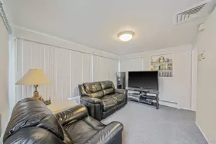 138 Claudy Ln, New Hyde Park, NY 11040 - Photo 17