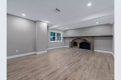 11 Gorham Lane, Dix Hills, NY 11746 - Photo 19