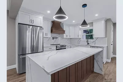 11 Gorham Lane, Dix Hills, NY 11746 - Photo 7