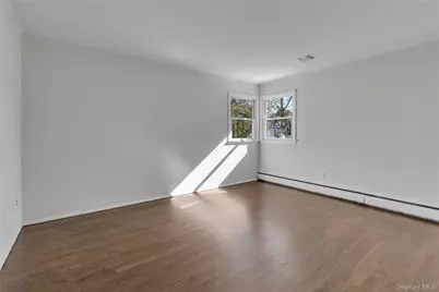 16 E. Cortelyou Street, Huntington Station, NY 11746 - Photo 11