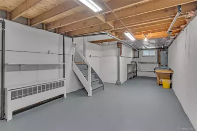 16 E. Cortelyou Street, Huntington Station, NY 11746 - Photo 17