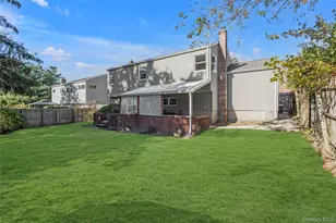 16 E Cortelyou St, Huntington Station, NY 11746 - Photo 19