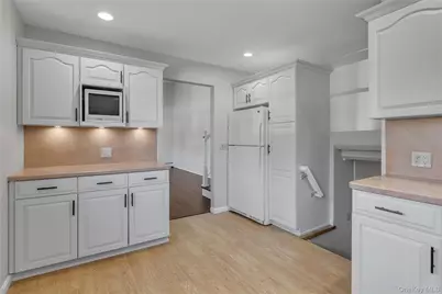 16 E. Cortelyou Street, Huntington Station, NY 11746 - Photo 7