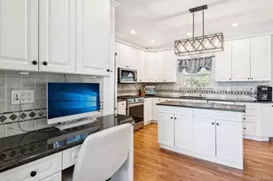 6 Landings Ln, Patchogue, NY 11772 - Photo 11