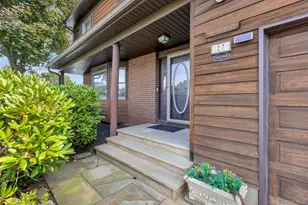 27 Bruno Ln, Dix Hills, NY 11746 - Photo 3