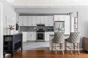 4 Maple Dr, Great Neck, NY 11021 - Photo 7