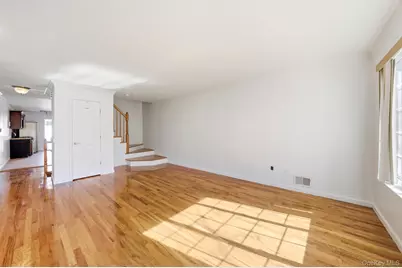 31 Beresford, New York, NY 10314 - Photo 5