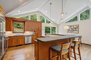 33 Dogwood Ln, Locust Valley, NY 11560 - Photo 15