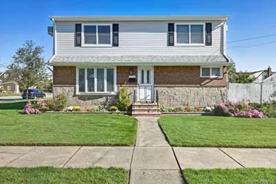 162 Crown Avenue, Elmont, NY 11003 - Photo 29