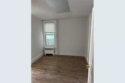 141 Voss Avenue, Yonkers, NY 10703 - Photo 3
