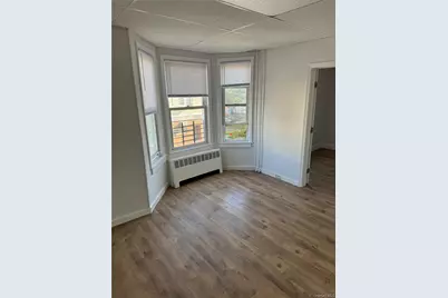 141 Voss Avenue, Yonkers, NY 10703 - Photo 5