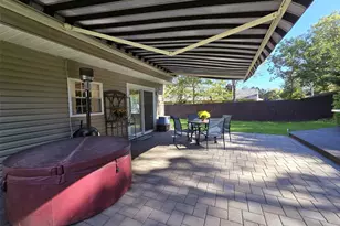 114 Wedgewood Dr, Coram, NY 11727 - Photo 25