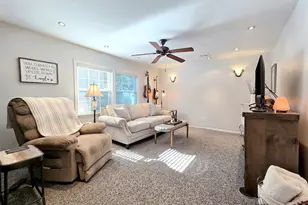 114 Wedgewood Dr, Coram, NY 11727 - Photo 9