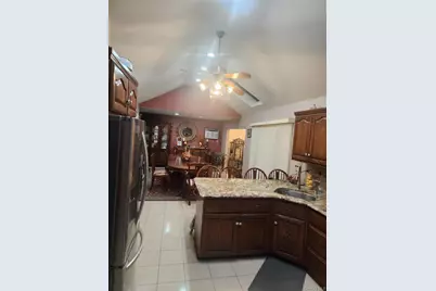 2018 Byron Avenue, Elmont, NY 11003 - Photo 3