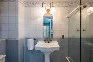 1054 Plandome Rd, Manhasset, NY 11030 - Photo 33