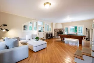 1054 Plandome Rd, Manhasset, NY 11030 - Photo 21