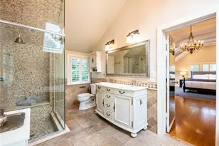 1054 Plandome Rd, Manhasset, NY 11030 - Photo 13