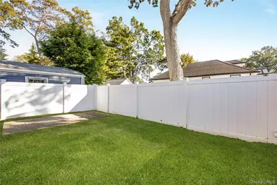 2245 Van Nostrand Avenue, Merrick, NY 11566 - Photo 23