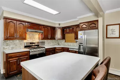 2245 Van Nostrand Avenue, Merrick, NY 11566 - Photo 7