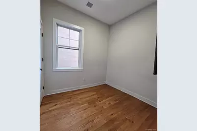 40 Wright Avenue, Jersey City, Jersey City, NJ 07306 - Photo 5