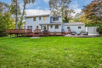 7 Carriage Lane, Setauket, NY 11733 - Photo 37