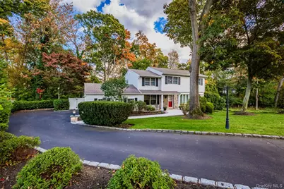 7 Carriage Lane, Setauket, NY 11733 - Photo 3