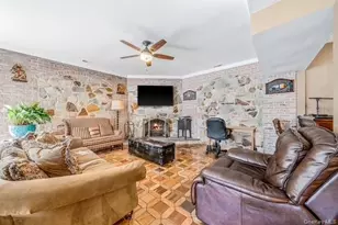 26 Sleepy Holw Ln, Dix Hills, NY 11746 - Photo 29