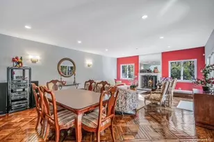 26 Sleepy Holw Ln, Dix Hills, NY 11746 - Photo 17