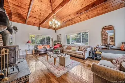 26 Sleepy Hollow Lane, Dix Hills, NY 11746 - Photo 15