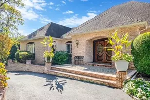 26 Sleepy Holw Ln, Dix Hills, NY 11746 - Photo 3