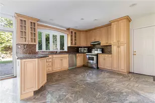 71-57 Douglaston Pkwy, Little Neck, NY 11362 - Photo 7