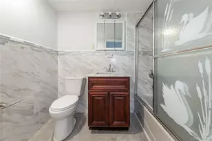 71-57 Douglaston Pkwy, Little Neck, NY 11362 - Photo 23