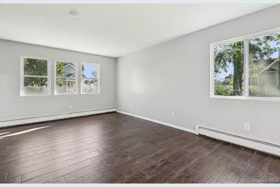 48 Center Avenue, Bay Shore, NY 11706 - Photo 11