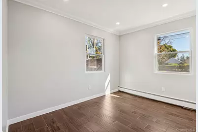 48 Center Avenue, Bay Shore, NY 11706 - Photo 15