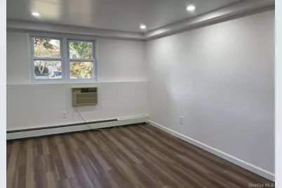 7 Frederick Drive, Plainview, NY 11803 - Photo 9