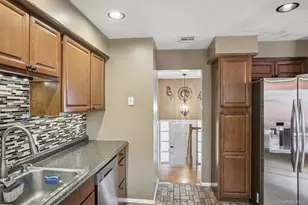 48 Laura Dr, Airmont, NY 10952 - Photo 13