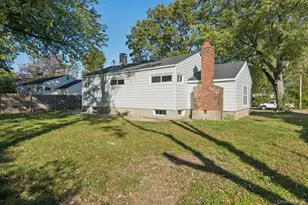 70 Heyward St, Brentwood, NY 11717 - Photo 25