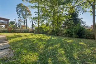 70 Heyward St, Brentwood, NY 11717 - Photo 27