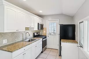 70 Heyward St, Brentwood, NY 11717 - Photo 13