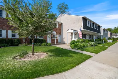 459 Village Drive #459, Hauppauge, NY 11788 - Photo 5