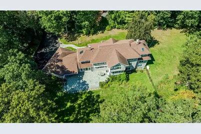 155 Jennings Road, Cold Spring Harbor, NY 11724 - Photo 5