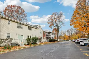 18 Somerset Dr, Suffern, NY 10901 - Photo 27