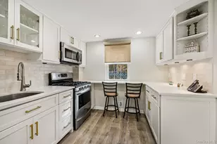 18 Somerset Dr, Suffern, NY 10901 - Photo 9