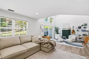 11 Horizon Ct, Huntington, NY 11743 - Photo 3