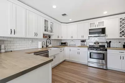 11 Horizon Court, Huntington, NY 11743 - Photo 9